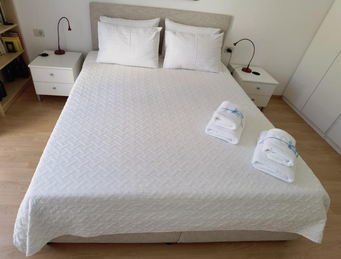 Aria Deluxe Superior 5 Star Apartment, Your Piece Of Heaven By The Sea & Park, With Sea & Park View Novigrad  Luaran gambar
